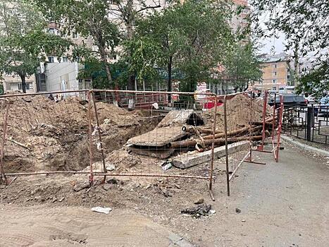 Раскопанный двор мешает жителям мкр. Северный