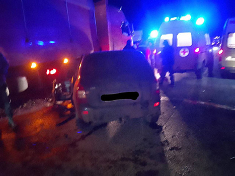 В Самарской области 15 ноября пострадали 3 человека в аварии с 2 грузовиками и 2 легковушками