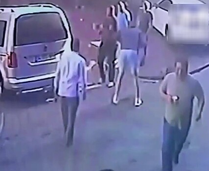 «Земля ушла из-под ног»: жена зарезанного в Стамбуле туриста из России собирает деньги