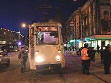 Трамвай столкнулся с легковушкой в левобережье Новосибирска