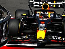Red Bull Racing оформила дубль в финальной тренировке, Хэмилтон разбил машину