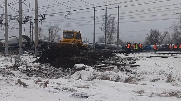 Разлив мазута на станции Чаис: очищать участок будут в 2 этапа