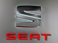 Завод Seat остановил работу из-за отсутствия кресел