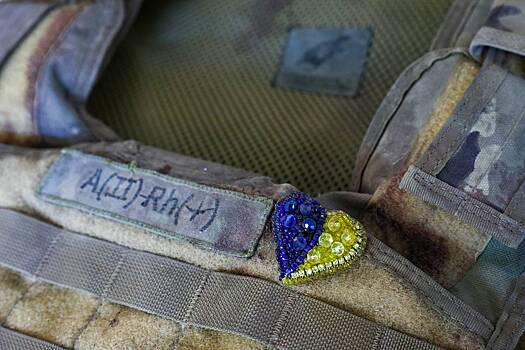 На Украине семьи погибших бойцов пригласили бесплатно посетить спектакль «Веселая вдова»