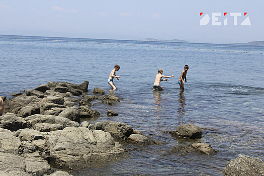Роспотребнадзор назвал пляжи Владивостока, где разрешено купаться