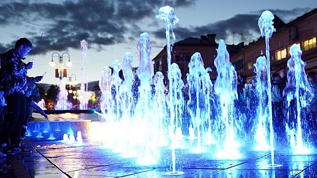 До 1 октября продлен режим работы светомузыкального фонтана в Вологде