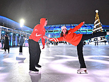 На катке в "Лужниках" продолжаются мастер-классы знаменитых фигуристов