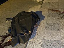 В Екатеринбурге из многоэтажки выпал мужчина и погиб