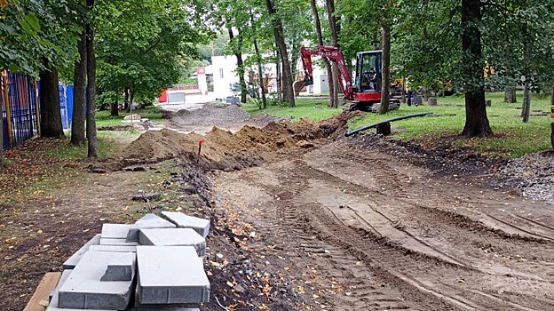 В парке Белинского одни аллеи открыли, другие закрыли