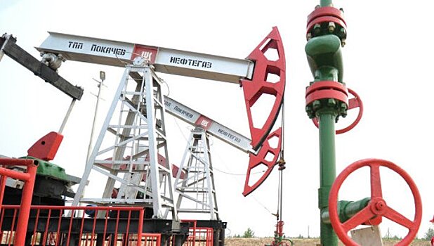 Нефтедобыча в России может рухнуть почти вдвое