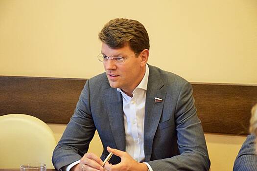 Депутат Кравченко развернул круглосуточную работу своей приемной для звонков и обращений