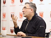 Вайсфельд разобрал эпизод с мощным силовым приёмом Шалунова против Робинсона в финале КХЛ