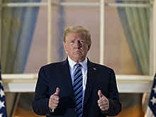 Трамп вернулся к работе в Белом доме