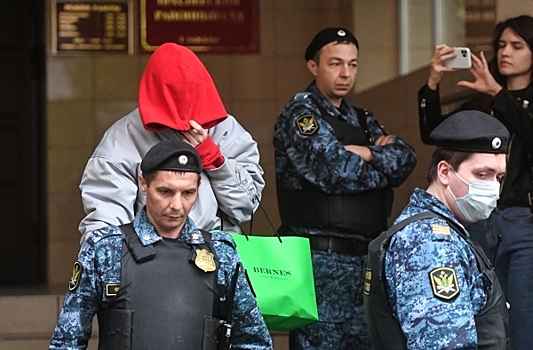 «Откуда деньги?»: Депутат Чернышов призвал «следить» за шикарной жизнью коучей