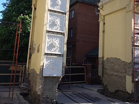 Саратовские чиновники пообещали восстановление ворот горпарка