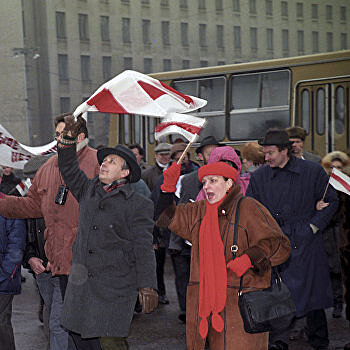 Как оппозиционеры и рабочие бунтовали против Лукашенко в 1995 - 1999 годах