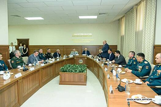 Евгений Солнцев встретился с Героями России и финалистами программы «Герои Оренбуржья»