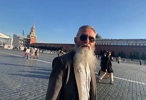 Проживший 40 лет в Афганистане военный вновь увиделся с мамой в России