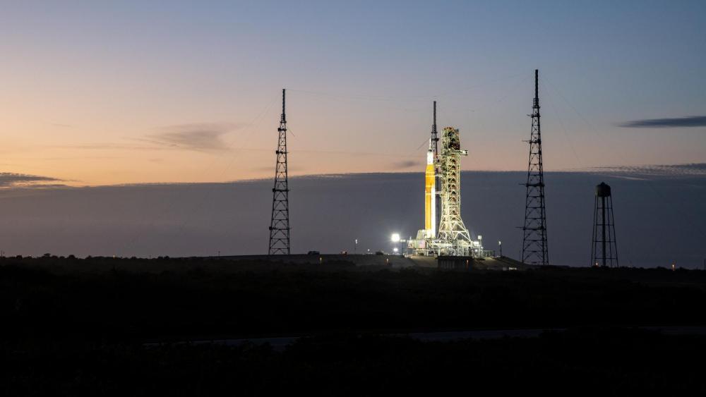 НАСА проведет репетицию запуска лунной мегаракеты Artemis II в выходные