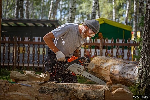 В Новосибирской области прошел праздник топора