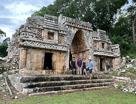 Сталагмиты рассказали о возможной причине упадка майя