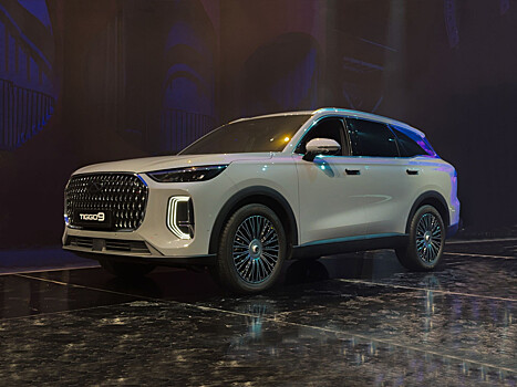 Семь мест, две комплектации и долгожданный автомат: обзор Chery Tiggo 9