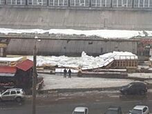 По чьей вине обрушились торговые ряды на рынке Архангельска?