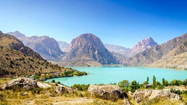 Таджикистан и Иран намерены упростить визовый режим