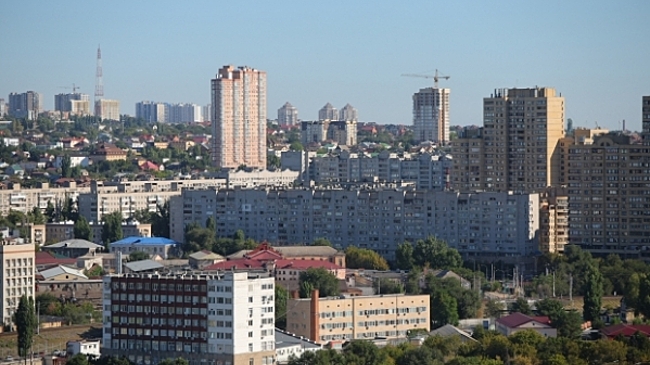 Жители Волгограда обсуждают запах гари в городе