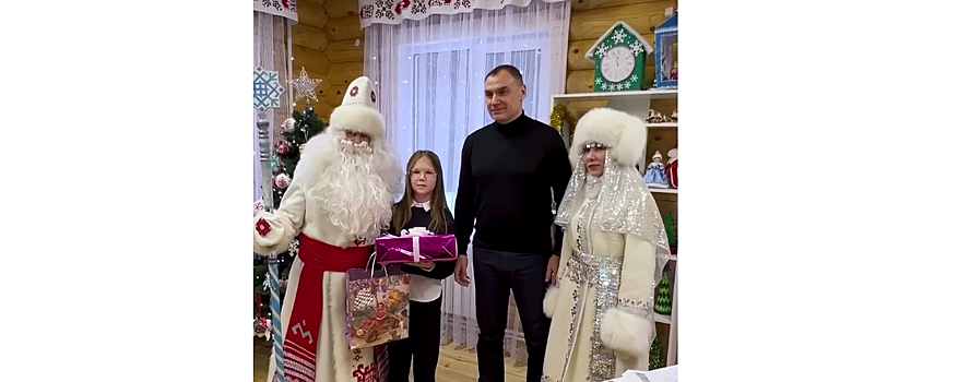 Глава Марий Эл Зайцев исполнил новогоднюю мечту Анастасии в рамках акции «Елка желаний»