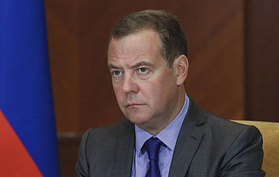 Медведев: апокалипсис в мире еще не наступил, но "как минимум первый ангел вострубил"