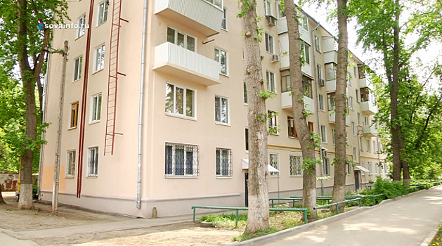 В Самаре обновили фасад многоэтажки на улице Гагарина