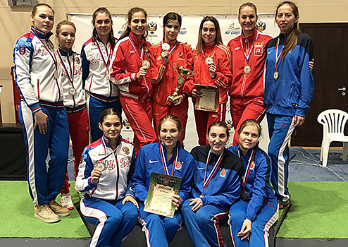Кубок России по фехтованию завершился командными турнирами саблистов