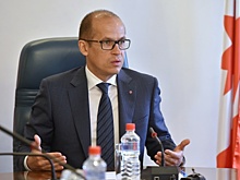 Бречалов просит силовиков проверить деятельность фармпредприятий республики
