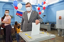 Спикер донского парламента проголосовал на выборах в Госдуму