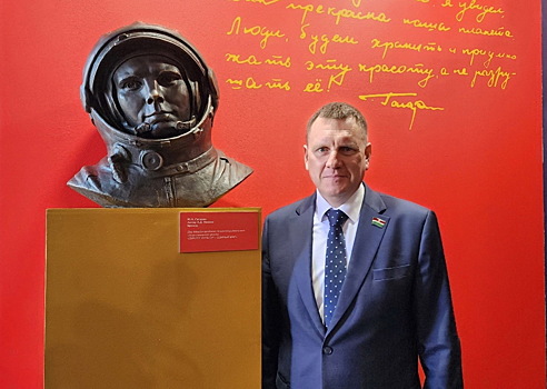 Геннадий Новосельцев поздравил калужан с Днем космонавтики