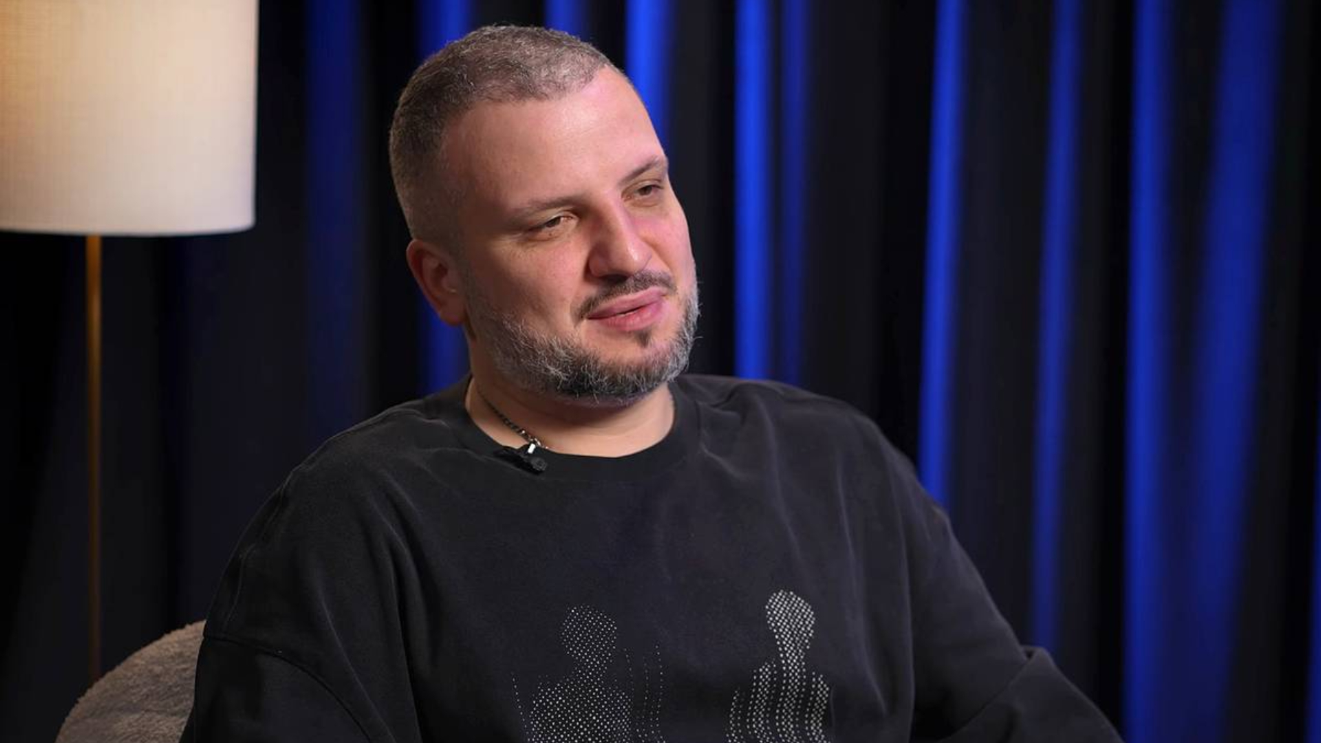 Выписавшийся из психиатрической клиники комик опроверг один слух о лечении