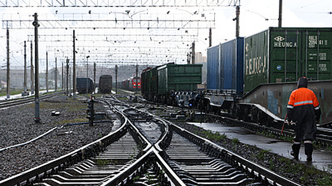 В Приангарье из-за схода с рельсов вагонов с углем задерживаются пять поездов