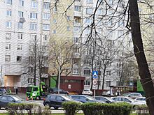 Автовладельцев предупредили о запрете парковки у домов на Корнейчука