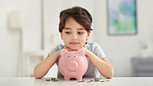 Банки научат детей тратить деньги