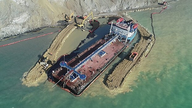 Более 3,9 тысяч тонн мазута находится в танкерах «Волгонефть» на дне Керченского пролива