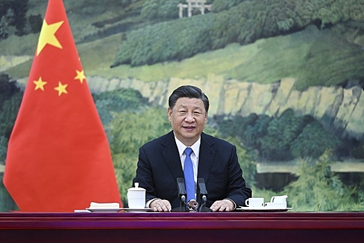 Политолог Крутаков: Си Цзиньпин бросает вызов США и существующему порядку