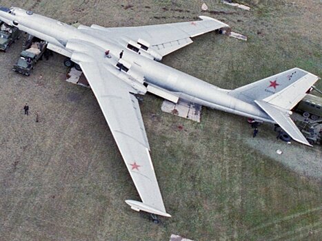 NI: советский бомбардировщик М-4 напугал власти США