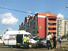 Четыре человека получили ранения в столкновении иномарки и скорой помощи в Арзамасе
