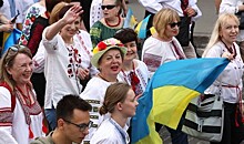 Киев хочет вооружить бабушек для защиты от РФ