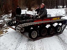 В Москве неизвестные похитили снегоболотоход с прицепом