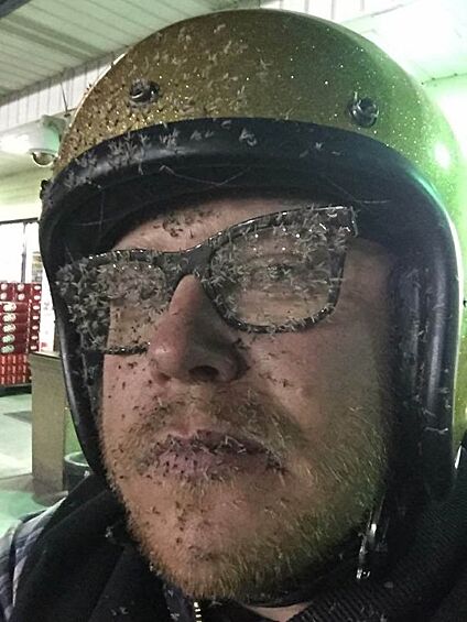 «Мне не нужен fullface шлем, Карен».