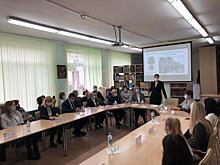 В 28-й школе наградили победителей акции «Я пишу сочинение»