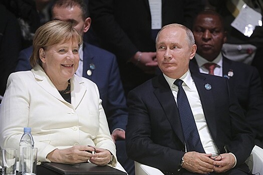 Политолог: союзники США сближаются с Россией