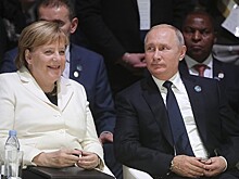 Политолог: союзники США сближаются с Россией